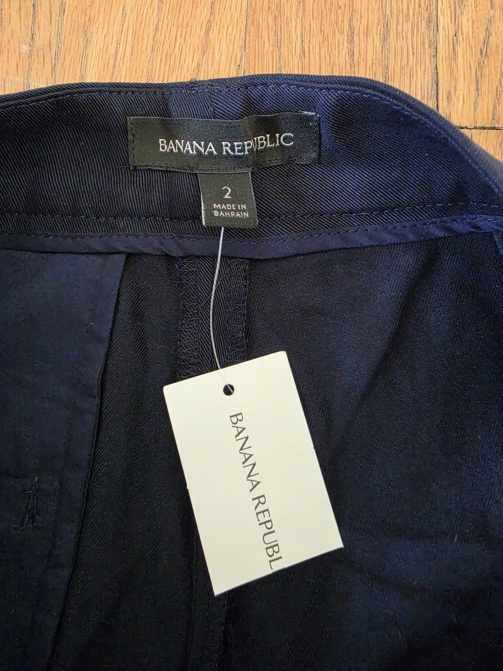NWT! Banana Republic Navy Straight-Leg Pants with White & Red Trim Size 2 - Picture 4 of 7